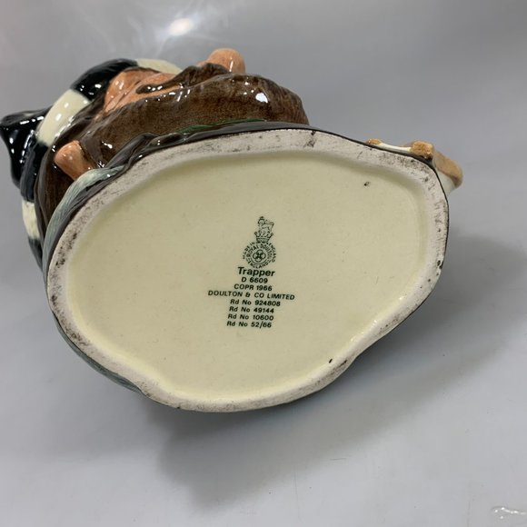 Royal Doulton Trapper Large Toby Mug D6609 England - Picture 6 of 7